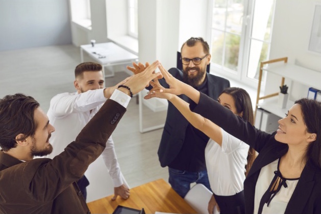 Liderazgo, transformación y empoderamiento.